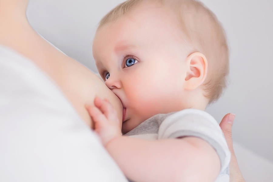 Birthing Practices That Encourage Breastfeeding