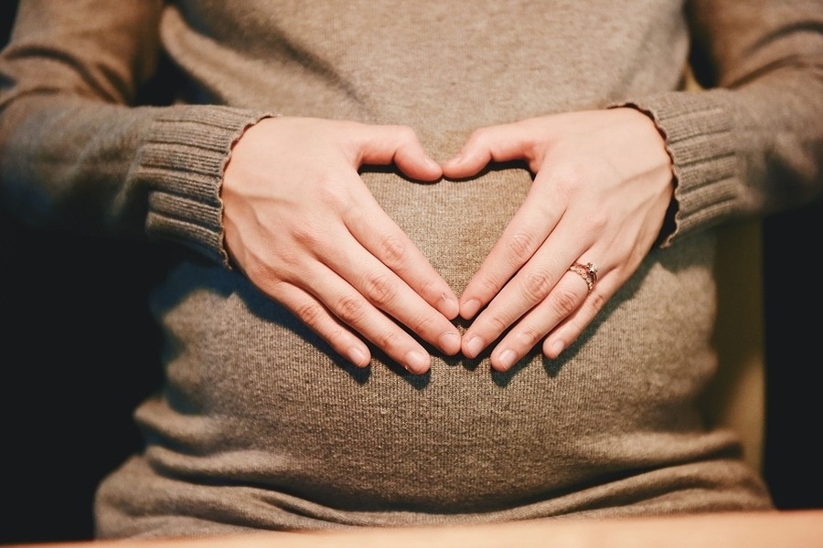 गर्भावस्था के दौरान किस प्रकार के हार्मोनल परिवर्तन होते हैं ?