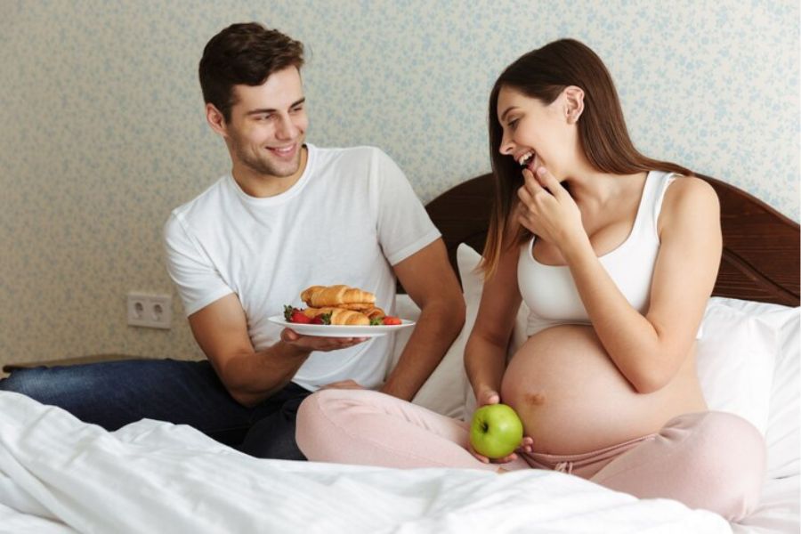 गर्भवती महिला को कब तक संबंध बनाना चाहिए
