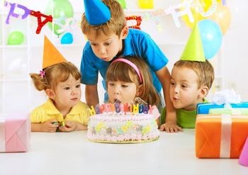 Image of a kid birthday party.