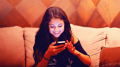 girl texting
