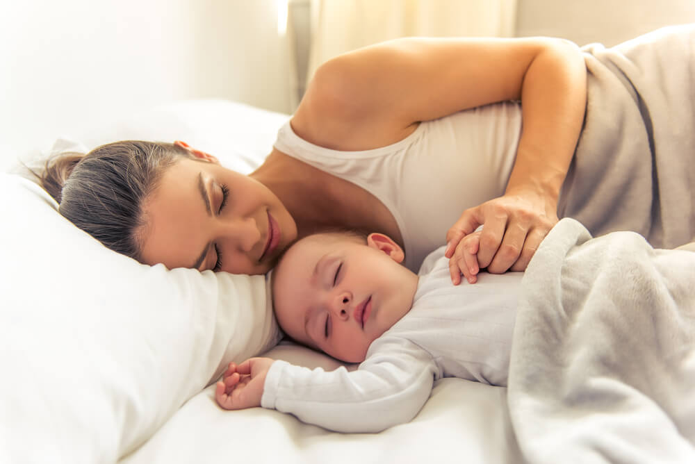 अपने बच्चे को सोने की ट्रेनिंग देते वक़्त इन 7 चीजों से बचें