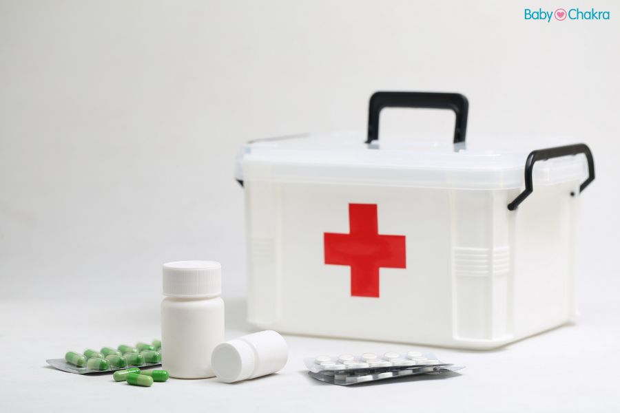 First Aid Box : बच्चों के लिए फर्स्ड एड बॉक्स में क्या होना चाहिए?